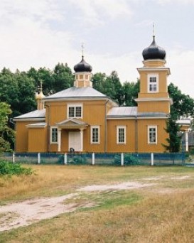 Церковь святой Параскевы Пятницы в деревне Болота